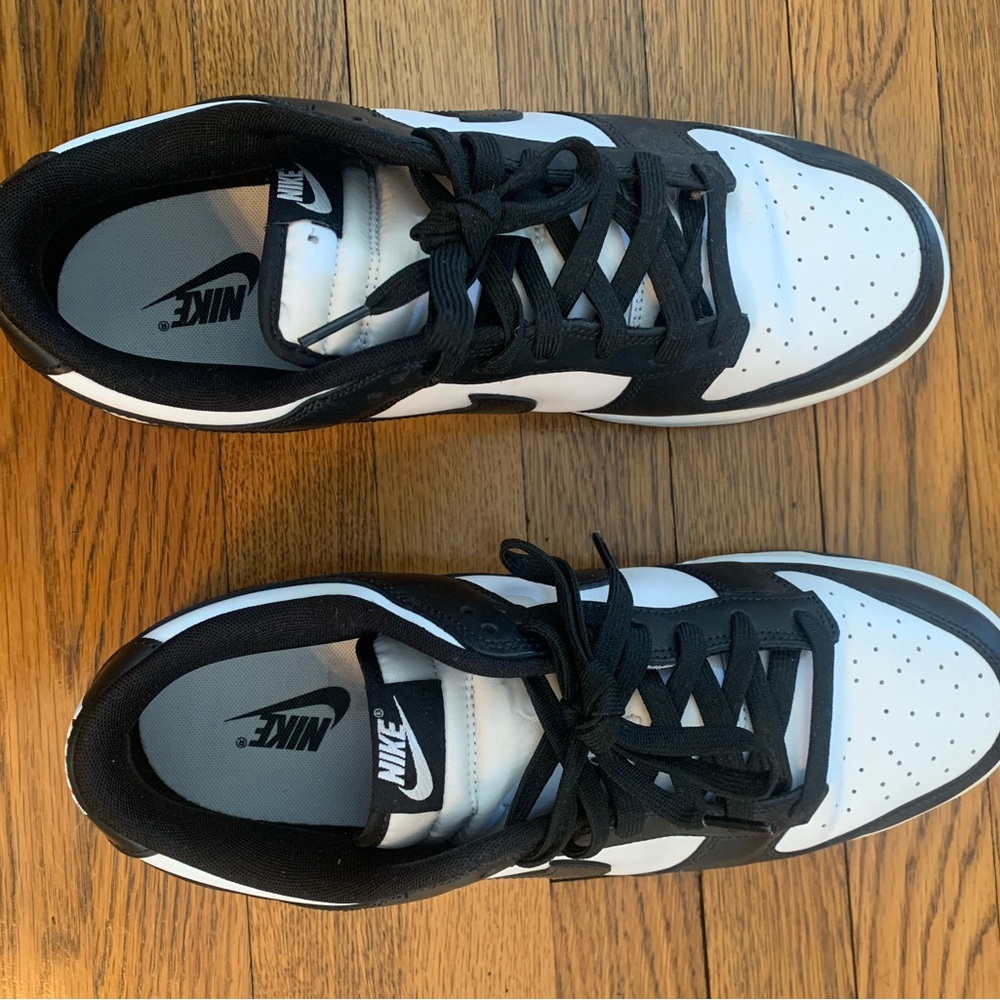 Nike Black and White Low-Top Sneakers - Classic Contrast
